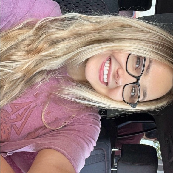 Meet your Posher, Gracie <333 - Picture 2 of 7